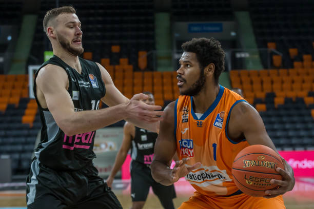 展望三个方 展望三个方